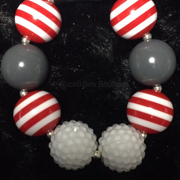 White Sparkle, Red Stripe & Grey Chunky Bead Bracelet BR1250 Handmade NWT - Picture 2 of 2